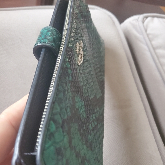 COACH 1941 Emerald Green wallet WOMEN'S - Picture 8 of 9